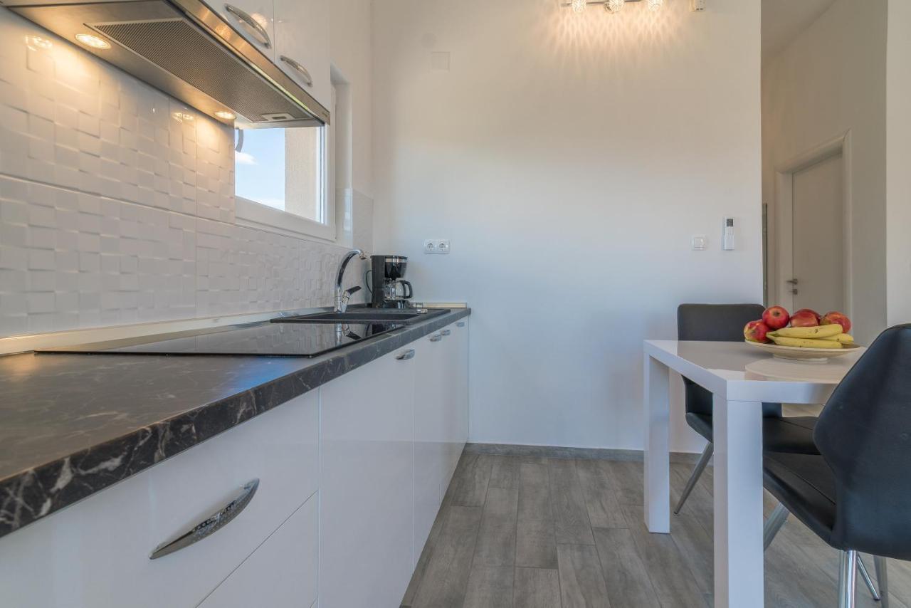 Apartments Enona Nin Εξωτερικό φωτογραφία